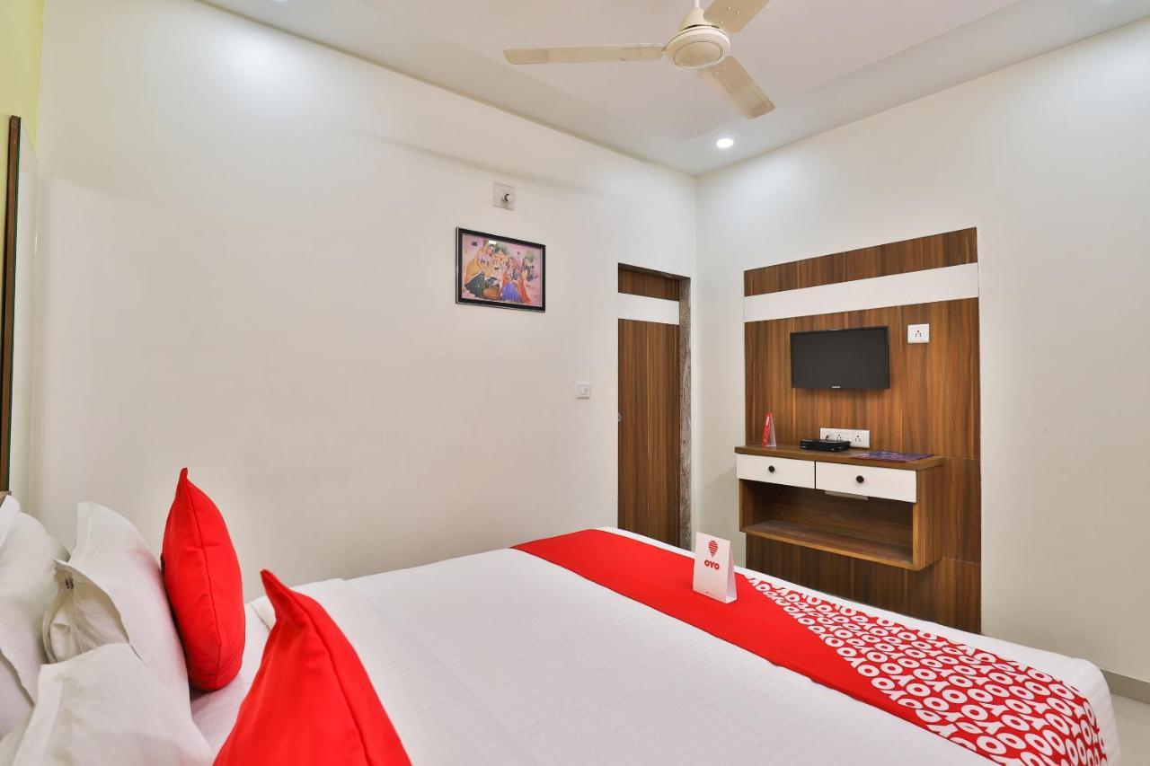 Hotel Oyo 15417 Red Rose Watuwa Exteriér fotografie